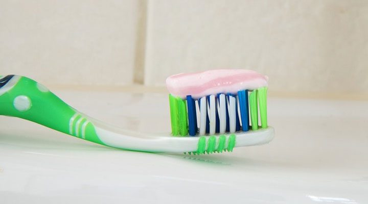 best herbal toothpaste for sensitive teeth