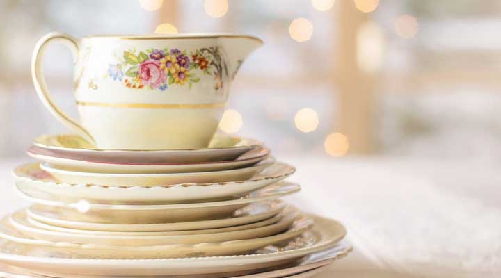 dinner set best gift for aunt