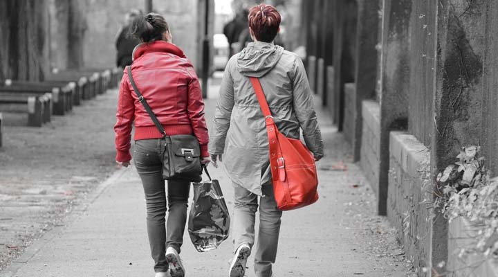 what smart women do before shopping