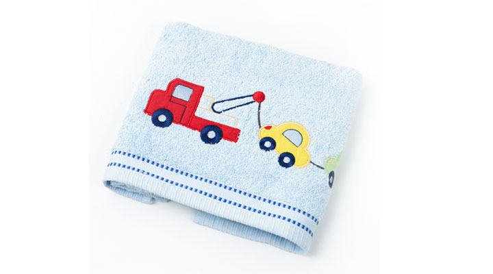 handbag essentials for mom