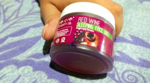 red wine sleeping face gel review