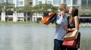 women love to shop with boyfriend