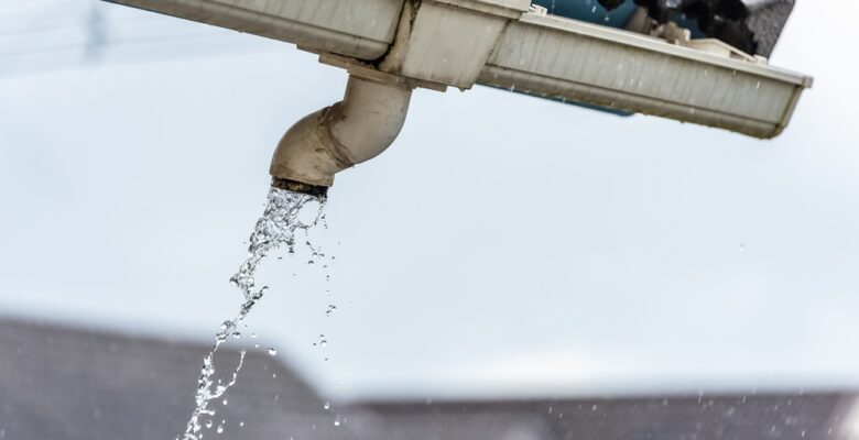 rain gutter downpipe